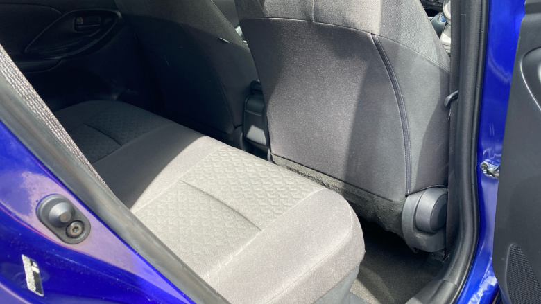 Toyota Yaris Cross 1.5 Hybrid Design 5dr CVT Hybrid Estate